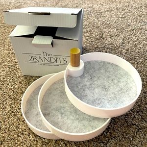 The 2Bandits tiered catch all tray